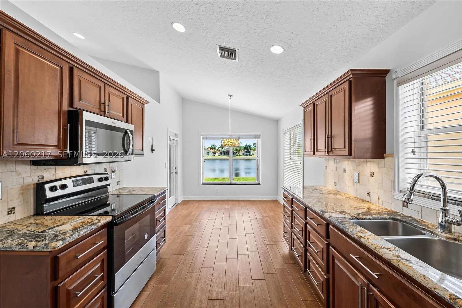 Real estate property located at 3937 Palladium Shore Dr, Palm Beach, Palladium - Twin Lakes, Boynton Beach, FL