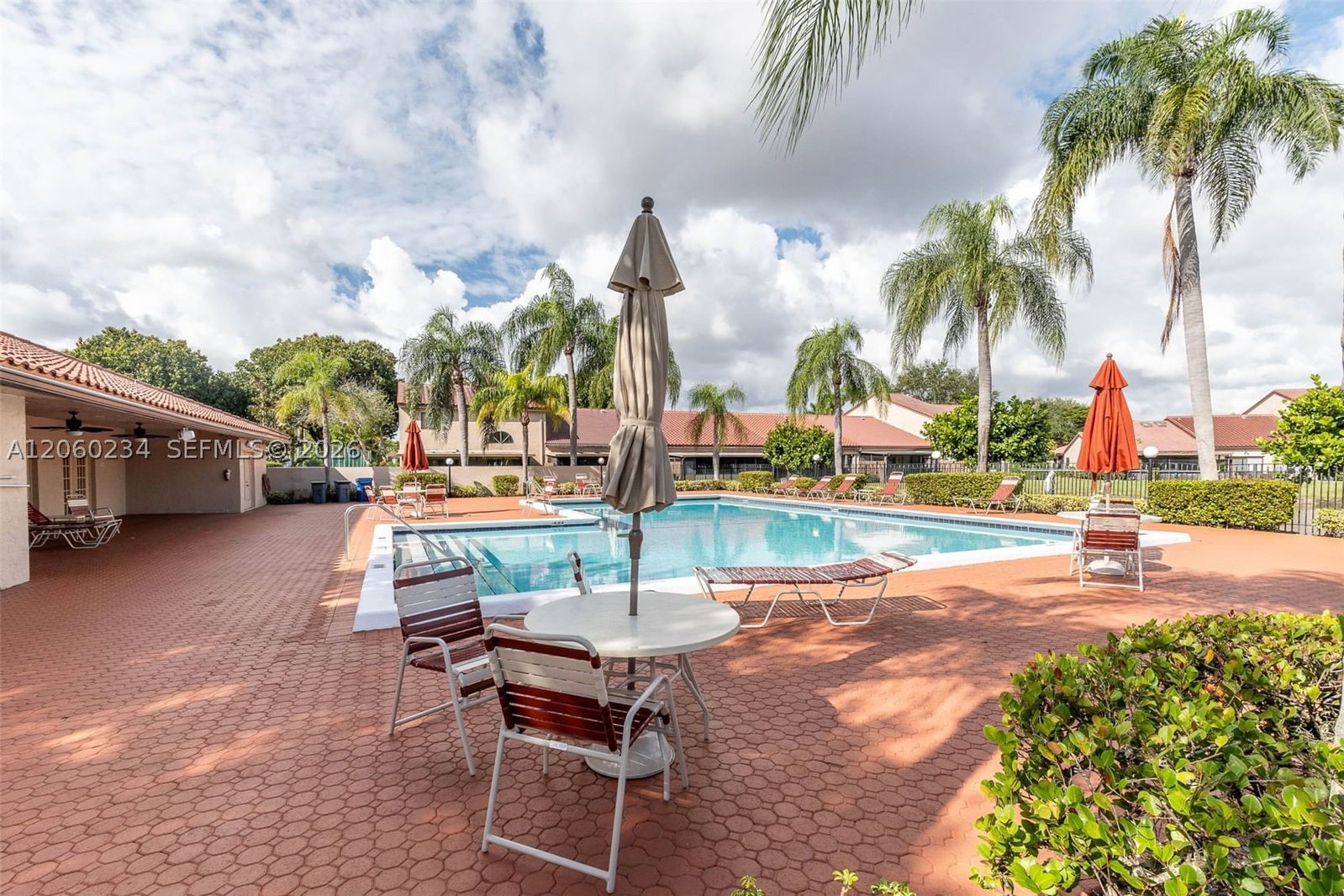Real estate property located at 3044 La Mirage Dr, Broward, S & R Of Inverrary Par F, Lauderhill, FL