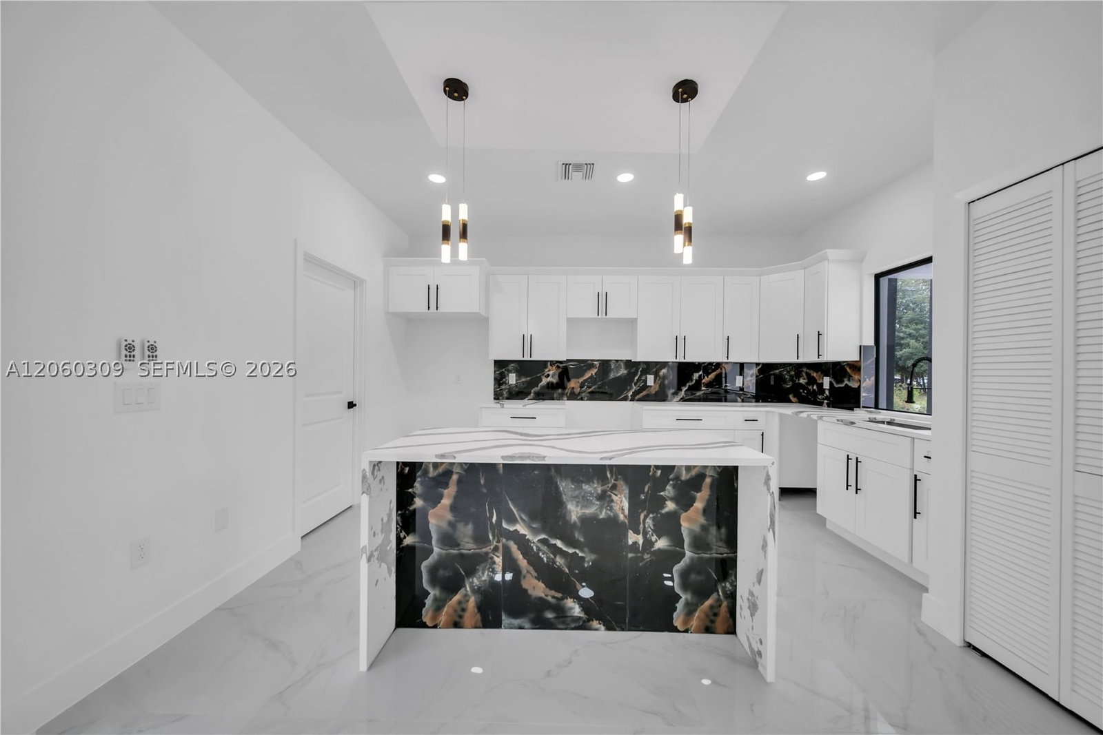 Real estate property located at 3304 15th St, Lee, Lehigh Acres, Lehigh Acres, FL