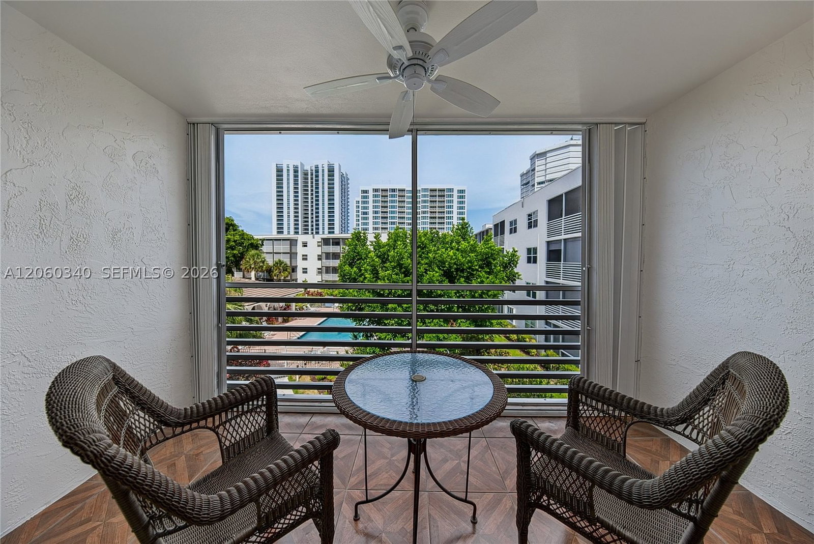 Real estate property located at 1541 Ocean Blvd #313, Broward, Gardens By The Sea South, Lauderdale By The Sea, FL