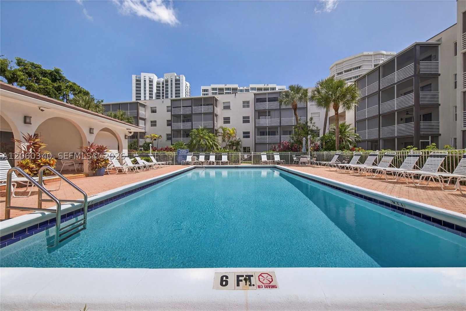 Real estate property located at 1541 Ocean Blvd #313, Broward, Gardens By The Sea South, Lauderdale By The Sea, FL