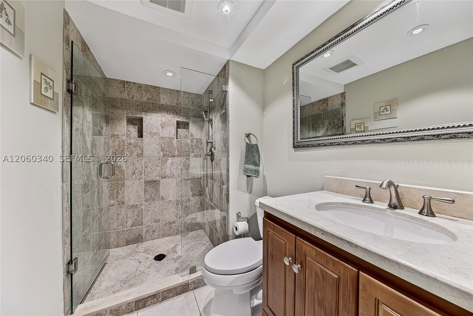 Real estate property located at 1541 Ocean Blvd #313, Broward, Gardens By The Sea South, Lauderdale By The Sea, FL