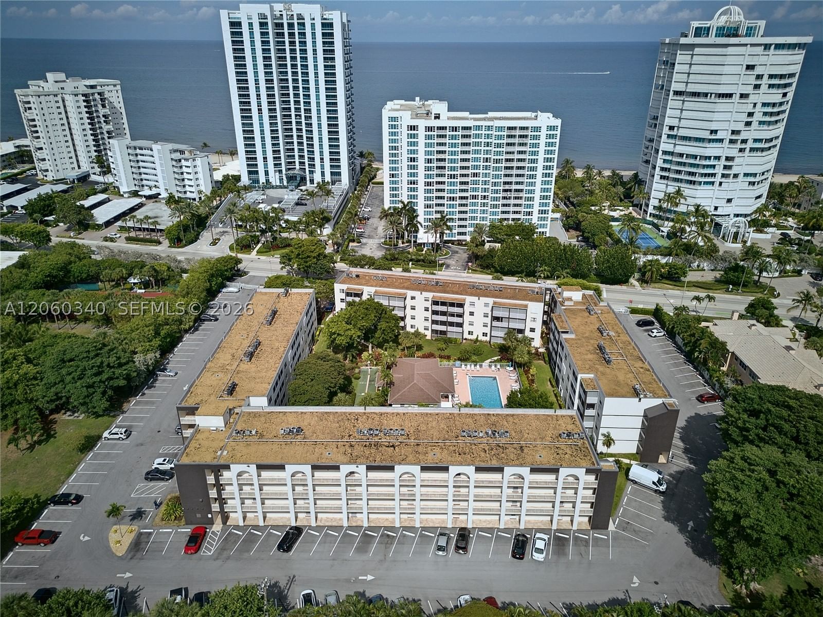 Real estate property located at 1541 Ocean Blvd #313, Broward, Gardens By The Sea South, Lauderdale By The Sea, FL