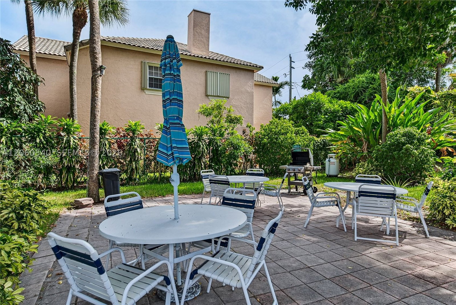Real estate property located at 1541 Ocean Blvd #313, Broward, Gardens By The Sea South, Lauderdale By The Sea, FL