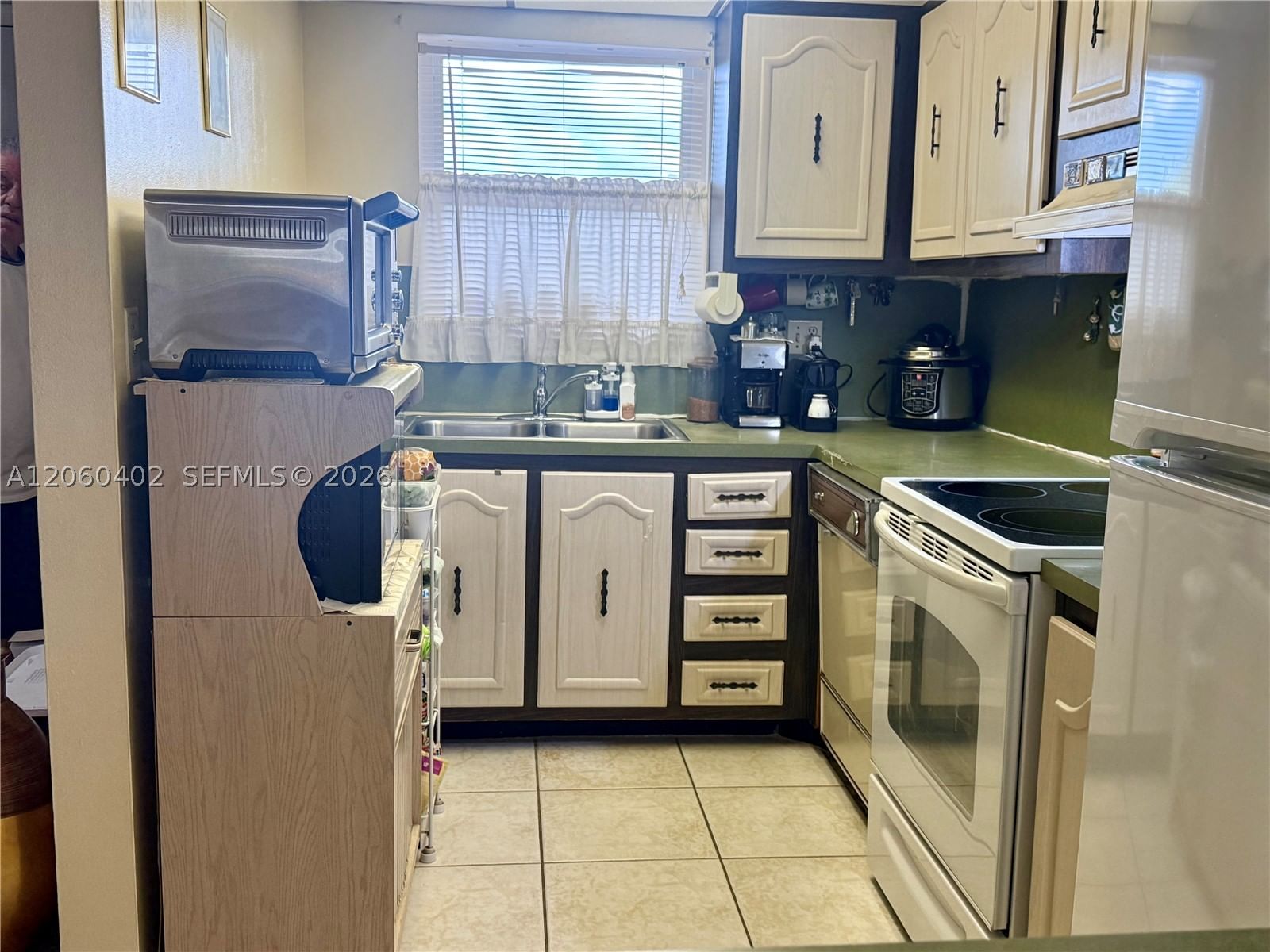 Real estate property located at 30 87th Ave C219, Miami-dade, Park East Condo, Miami, FL