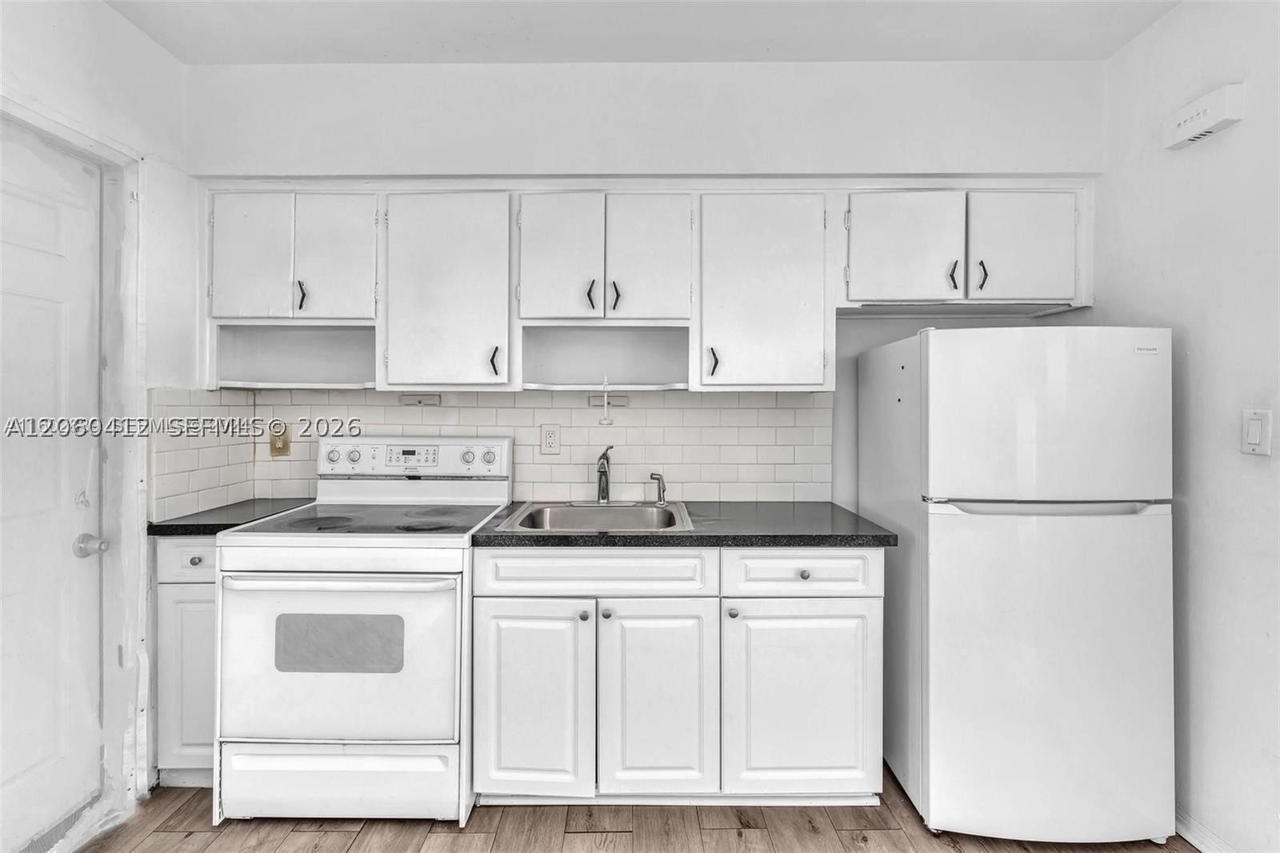 Real estate property located at 5800 3rd Ave, Miami-dade, Dixie Highway Track, Miami, FL