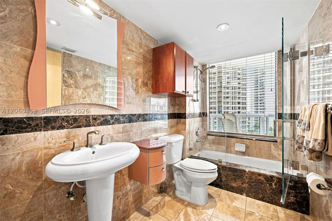 Real estate property located at 21205 Yacht Club Dr #1502, Miami-dade, North Tower At The Point, Aventura, FL