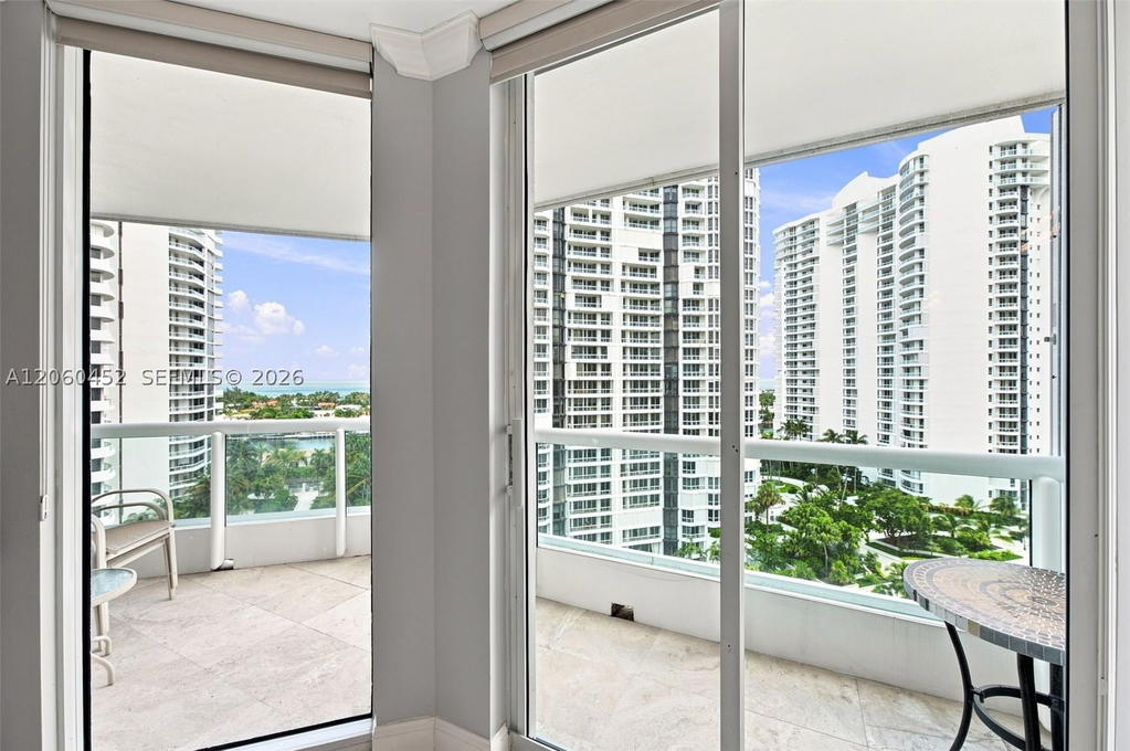Real estate property located at 21205 Yacht Club Dr #1502, Miami-dade, North Tower At The Point, Aventura, FL