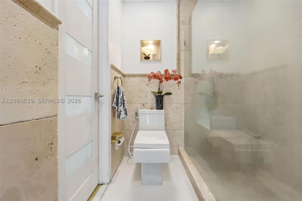 Real estate property located at 323 136th Pl, Miami-dade, University Park West Sec, Miami, FL