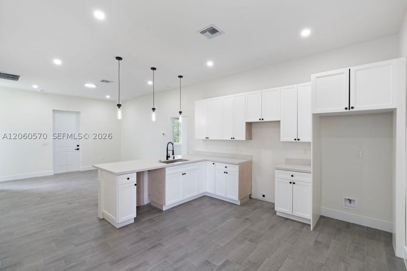 Real estate property located at 708 PEACOCK AVE, Lee, Lehigh Acres, Lehigh Acres, FL
