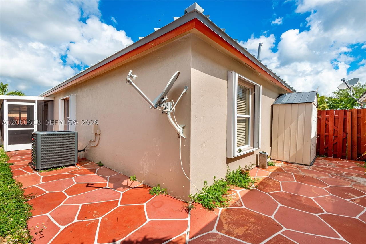 Real estate property located at 12268 144th Ter, Miami-dade, Woods Lake, Miami, FL