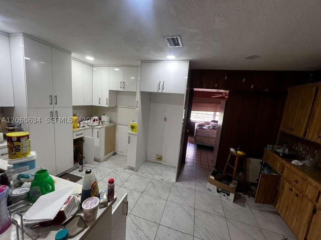 Real estate property located at 7516 67th Ave, Broward, Mainlands Of Tamarac Lake, Tamarac, FL