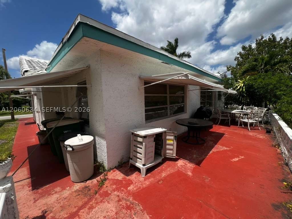 Real estate property located at 7516 67th Ave, Broward, Mainlands Of Tamarac Lake, Tamarac, FL