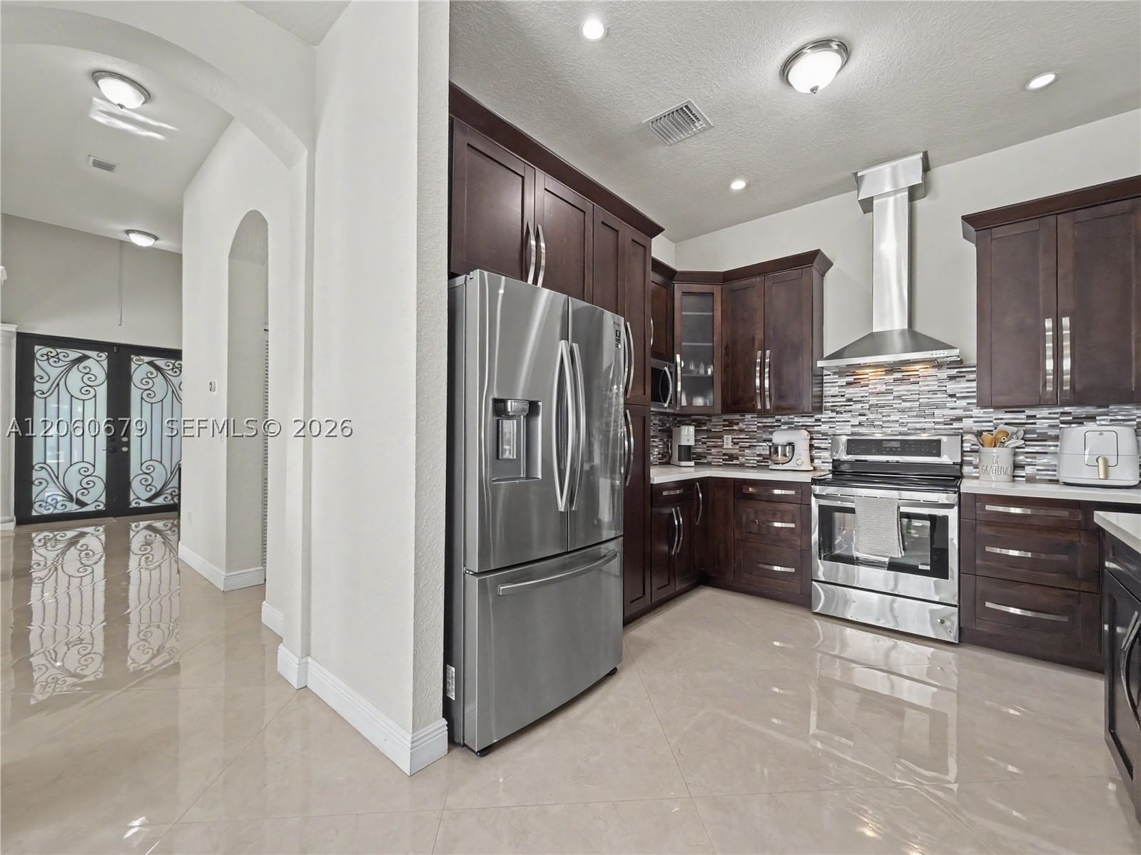 Real estate property located at 5889 17th St, Miami-dade, Tamiami Acres Plan 1, Miami, FL