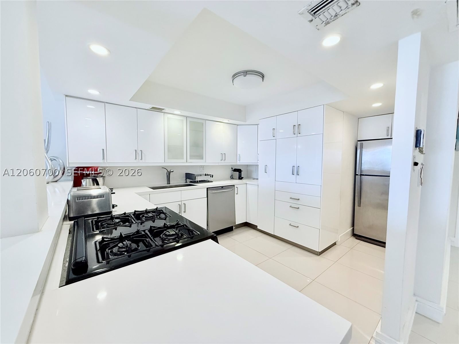 Real estate property located at 3140 Ocean Dr #310, Broward, Parker Tower Condo, Hallandale Beach, FL