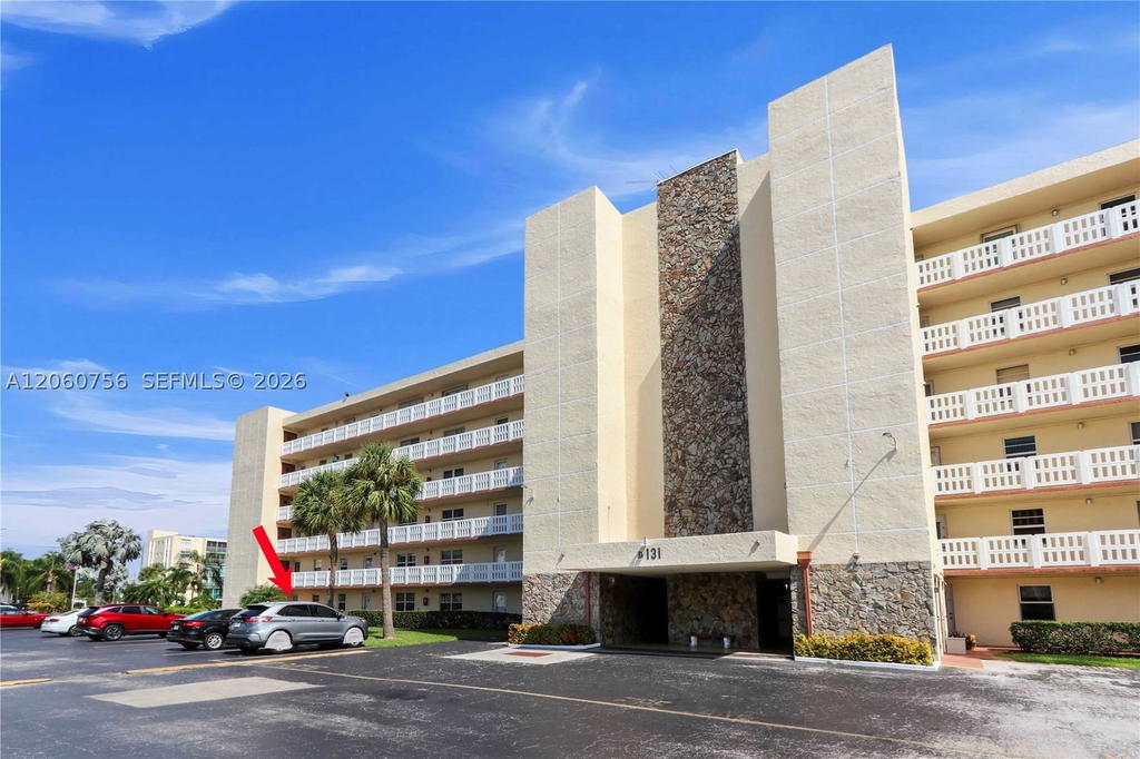Real estate property located at 131 3rd Ave #101, Broward, Meadowbrook Lakes View Co, Dania Beach, FL