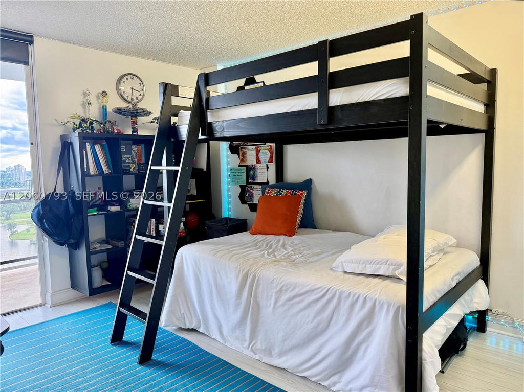 Real estate property located at 3701 Country Club Dr #2205, Miami-dade, Flamenco Condo Tower I, Aventura, FL
