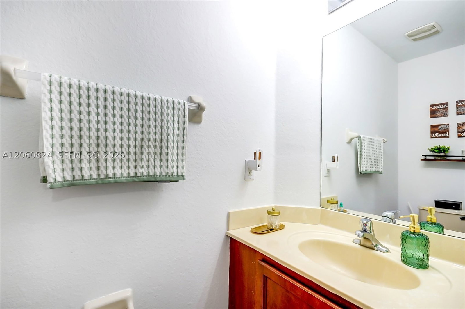 Real estate property located at 11403 89th St #217, Miami-dade, St Mortiz At Doral Condo, Doral, FL