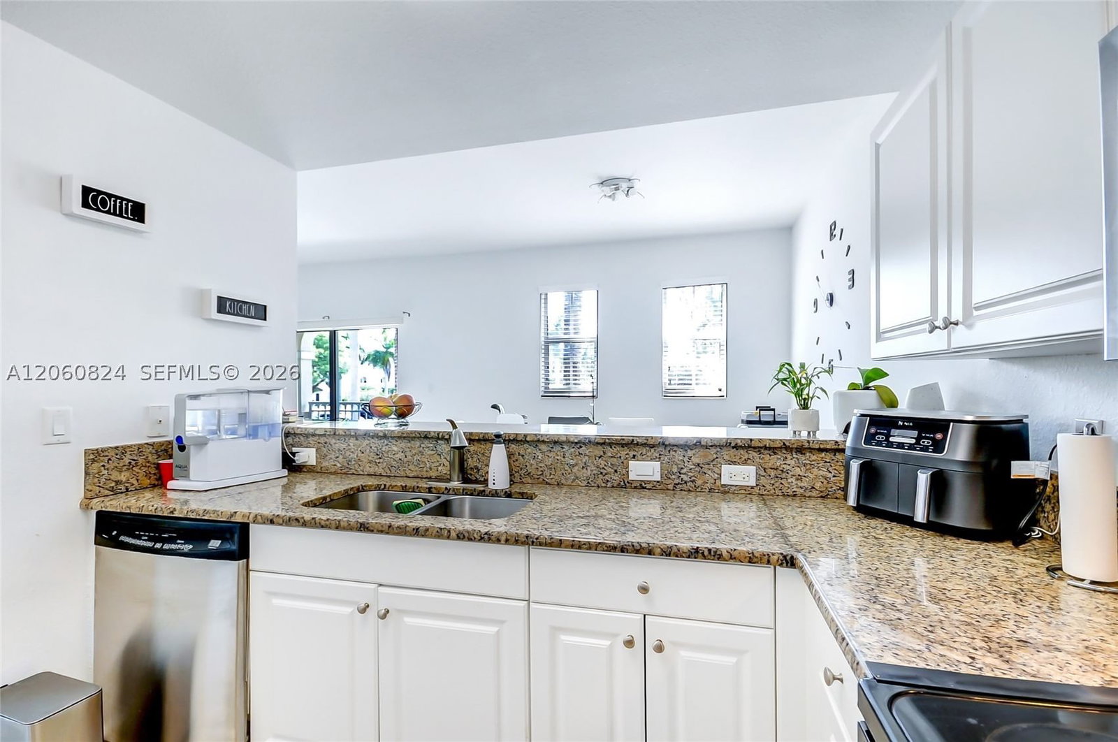 Real estate property located at 11403 89th St #217, Miami-dade, St Mortiz At Doral Condo, Doral, FL
