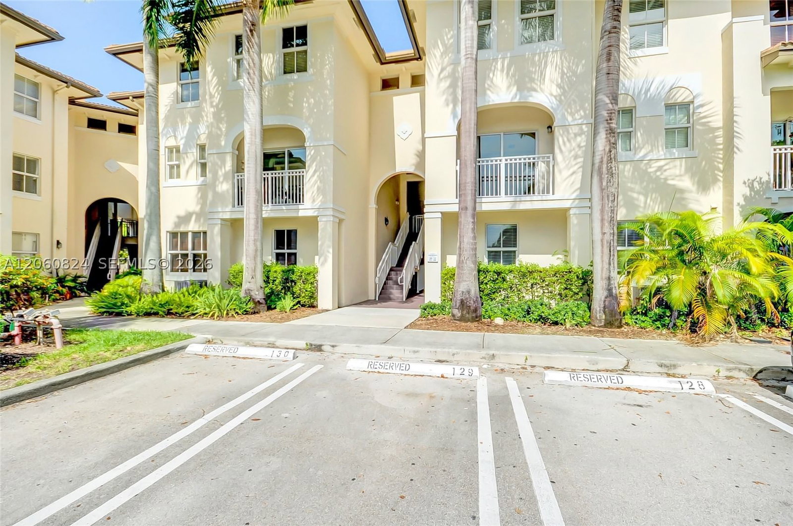 Real estate property located at 11403 89th St #217, Miami-dade, St Mortiz At Doral Condo, Doral, FL