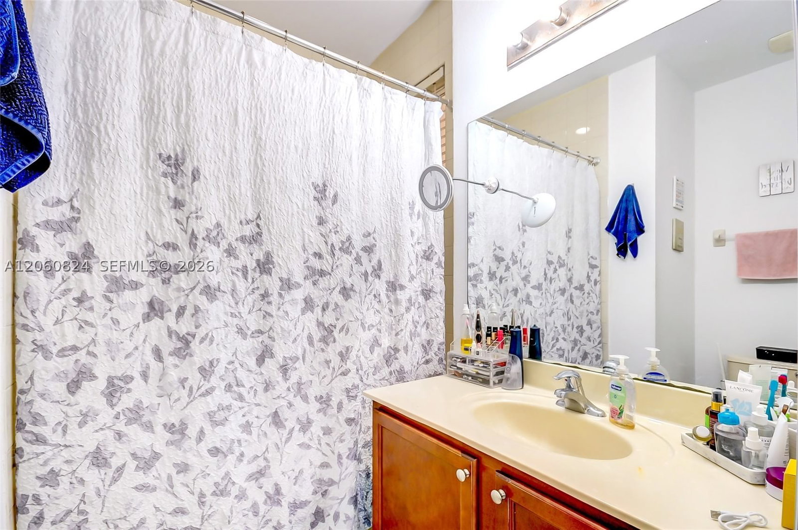 Real estate property located at 11403 89th St #217, Miami-dade, St Mortiz At Doral Condo, Doral, FL