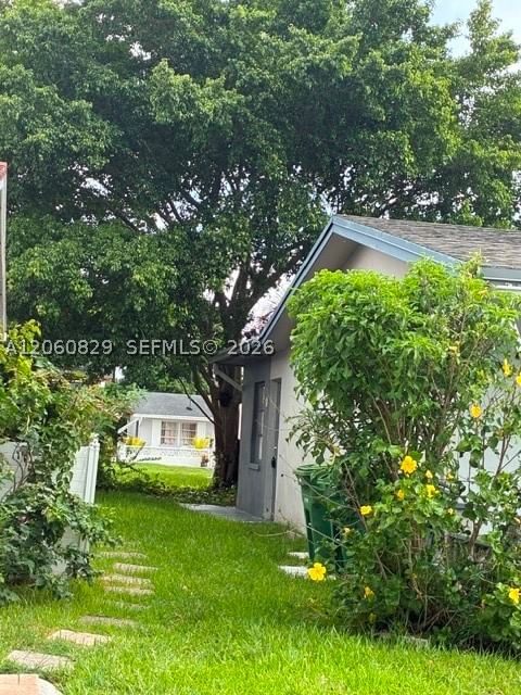 Real estate property located at 7311 57th Dr, Broward, Mainlands Of Tamarac Lake, Tamarac, FL