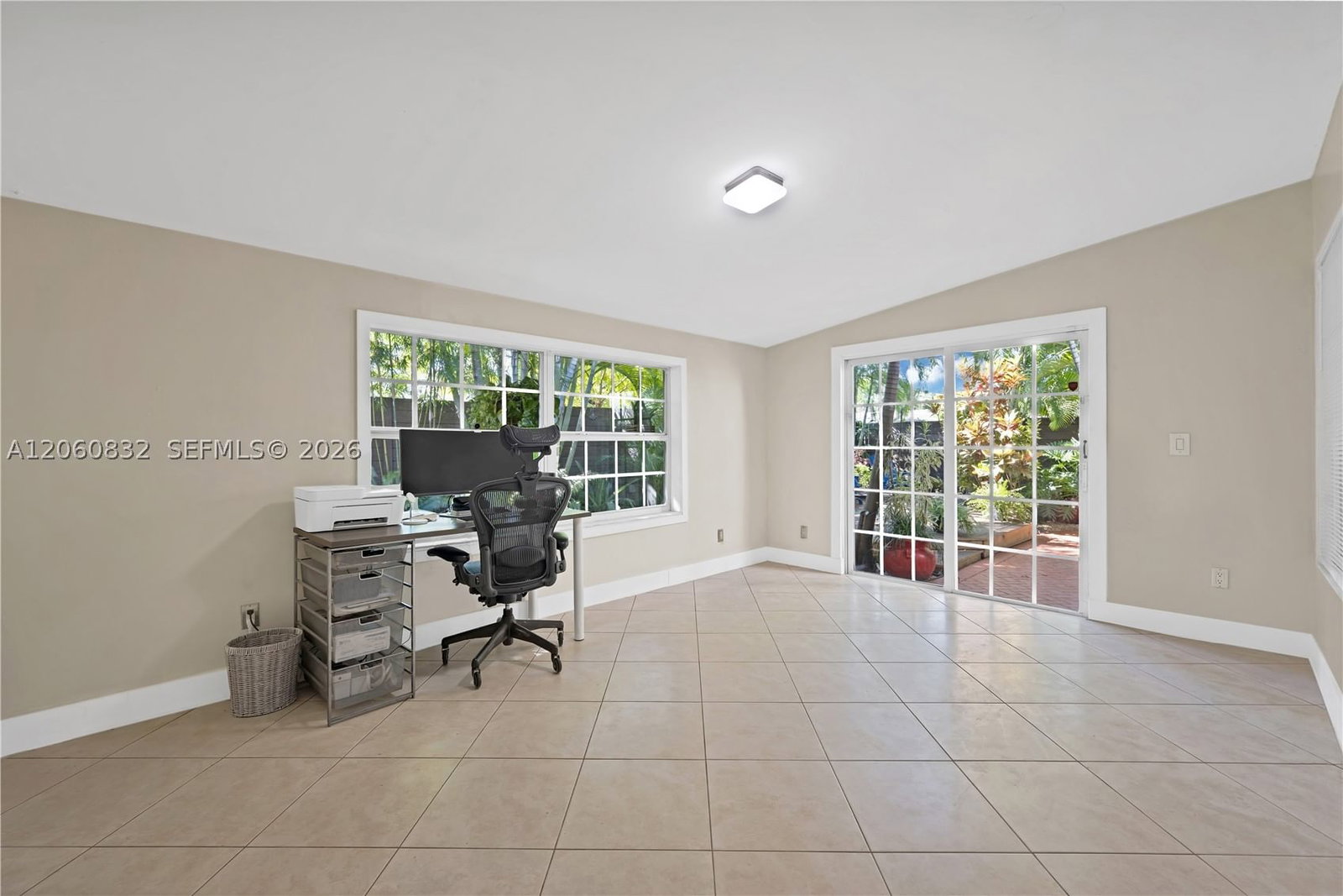 Real estate property located at 818 3rd St, Broward, Gulfstream Estates, Hallandale Beach, FL