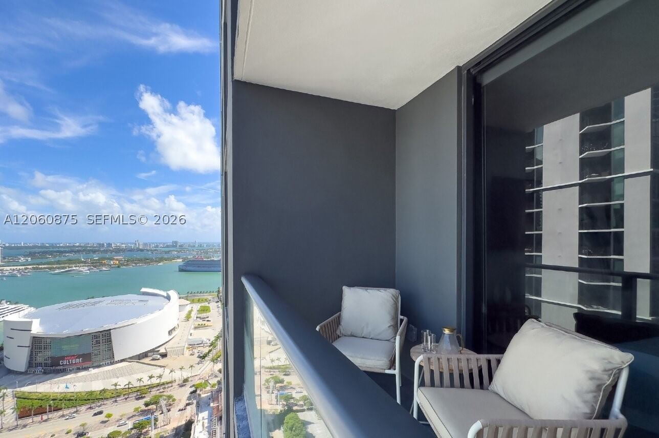 Real estate property located at 159 6th St #3413, Miami-dade, Gale Residences, Miami, FL