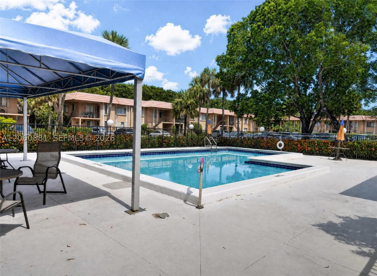 Real estate property located at 205 Lakeview Dr #103, Broward, Racquet Club Apartments A, Weston, FL
