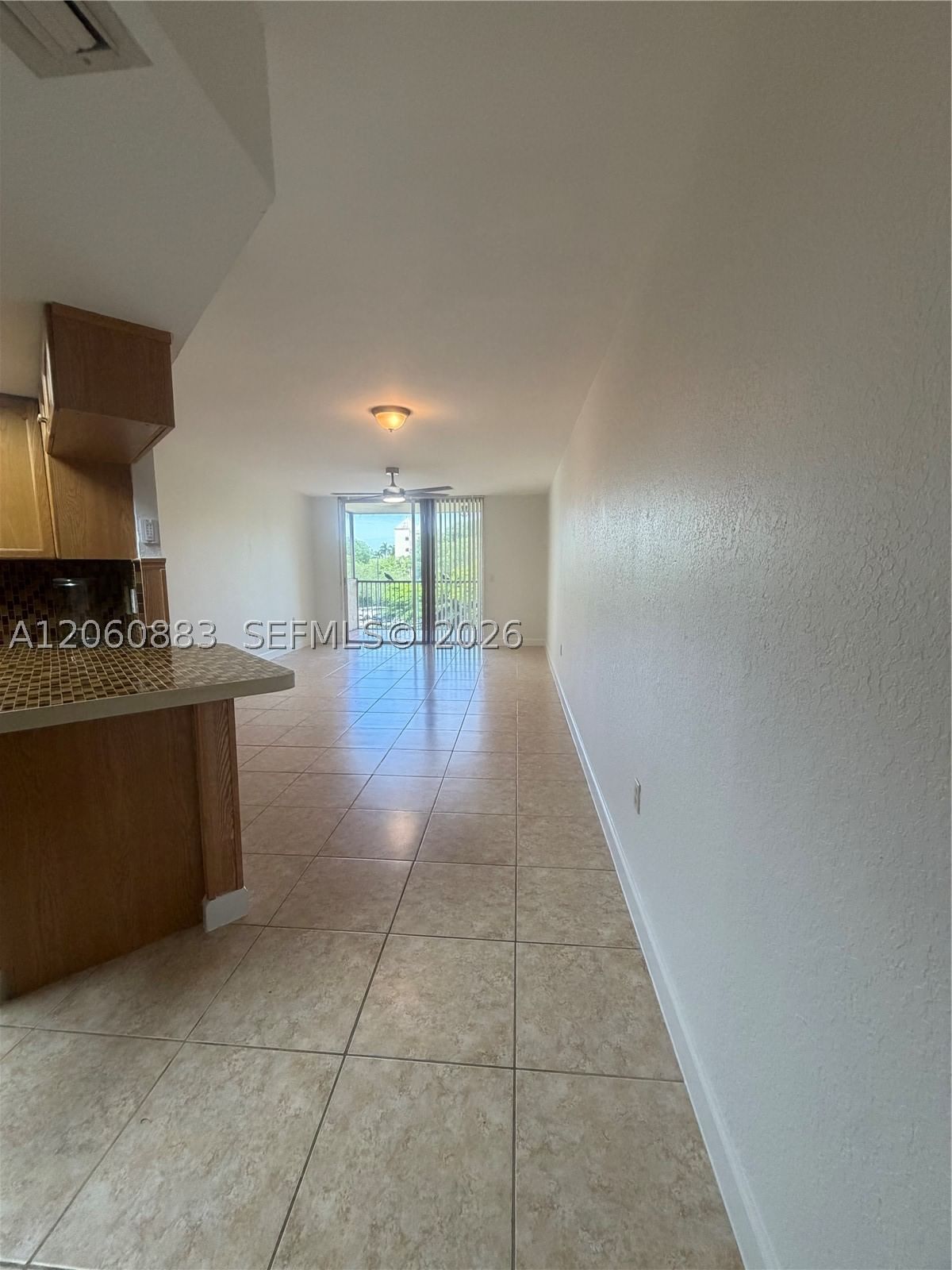 Real estate property located at 8205 Lake Dr #306, Miami-dade, Las Vistas At Doral Condo, Doral, FL