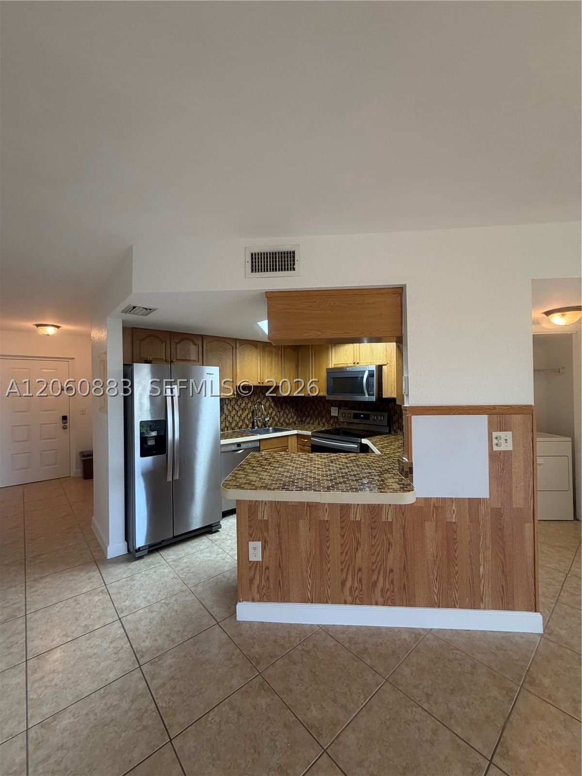 Real estate property located at 8205 Lake Dr #306, Miami-dade, Las Vistas At Doral Condo, Doral, FL