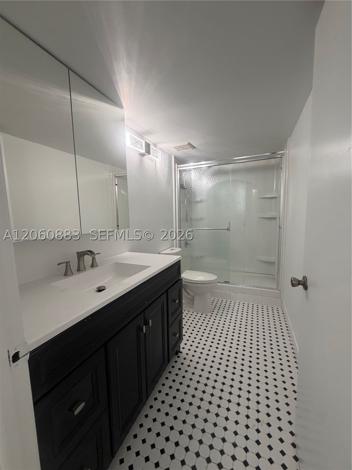 Real estate property located at 8205 Lake Dr #306, Miami-dade, Las Vistas At Doral Condo, Doral, FL