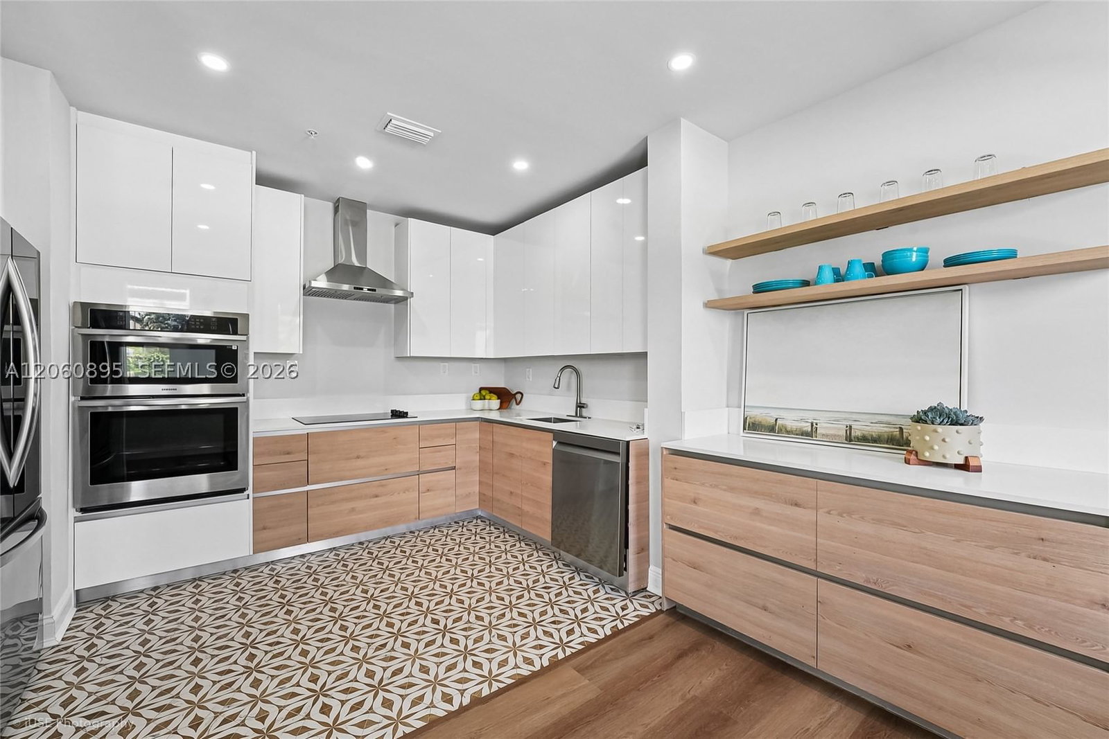 Real estate property located at 1502 Jefferson Avenue #301, Miami-dade, The Elaine Condo, Miami Beach, FL