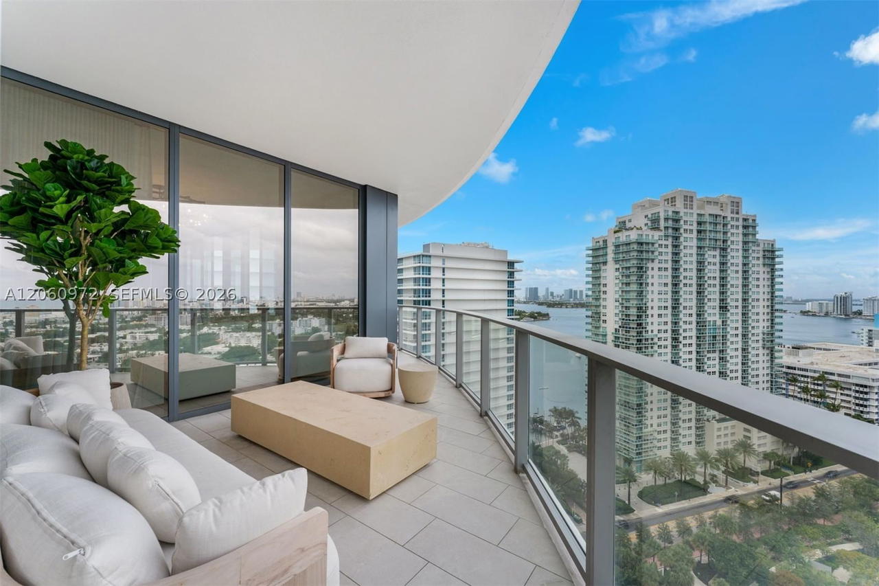 Real estate property located at 500 Alton Rd #2105, Miami-dade, Five Park, Miami Beach, FL
