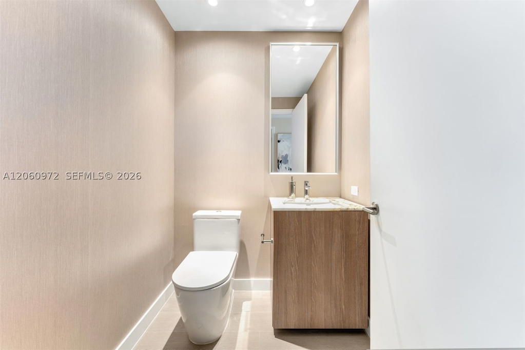 Real estate property located at 500 Alton Rd #2105, Miami-dade, Five Park, Miami Beach, FL