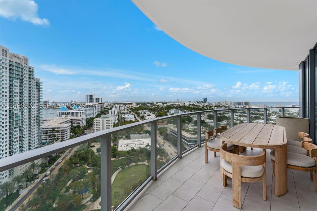 Real estate property located at 500 Alton Rd #2105, Miami-dade, Five Park, Miami Beach, FL