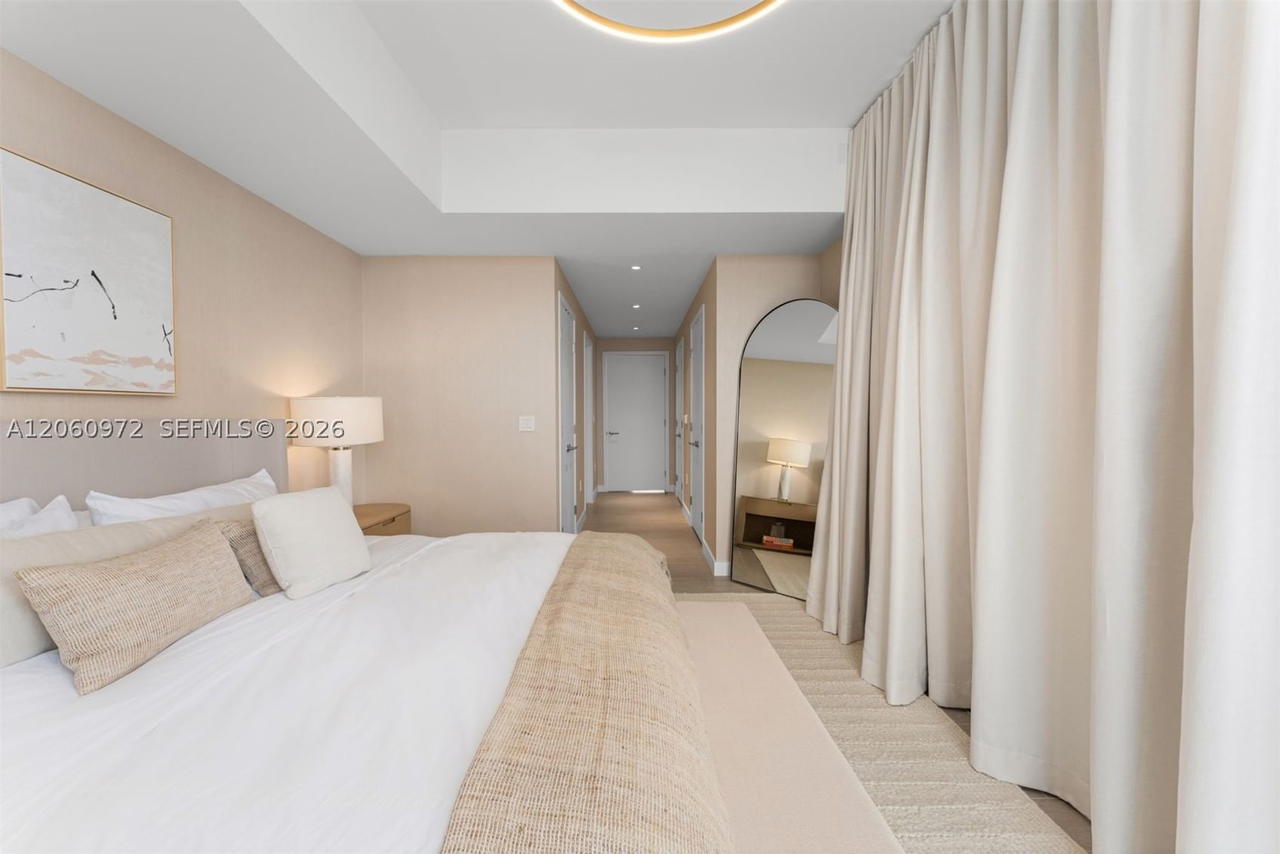Real estate property located at 500 Alton Rd #2105, Miami-dade, Five Park, Miami Beach, FL