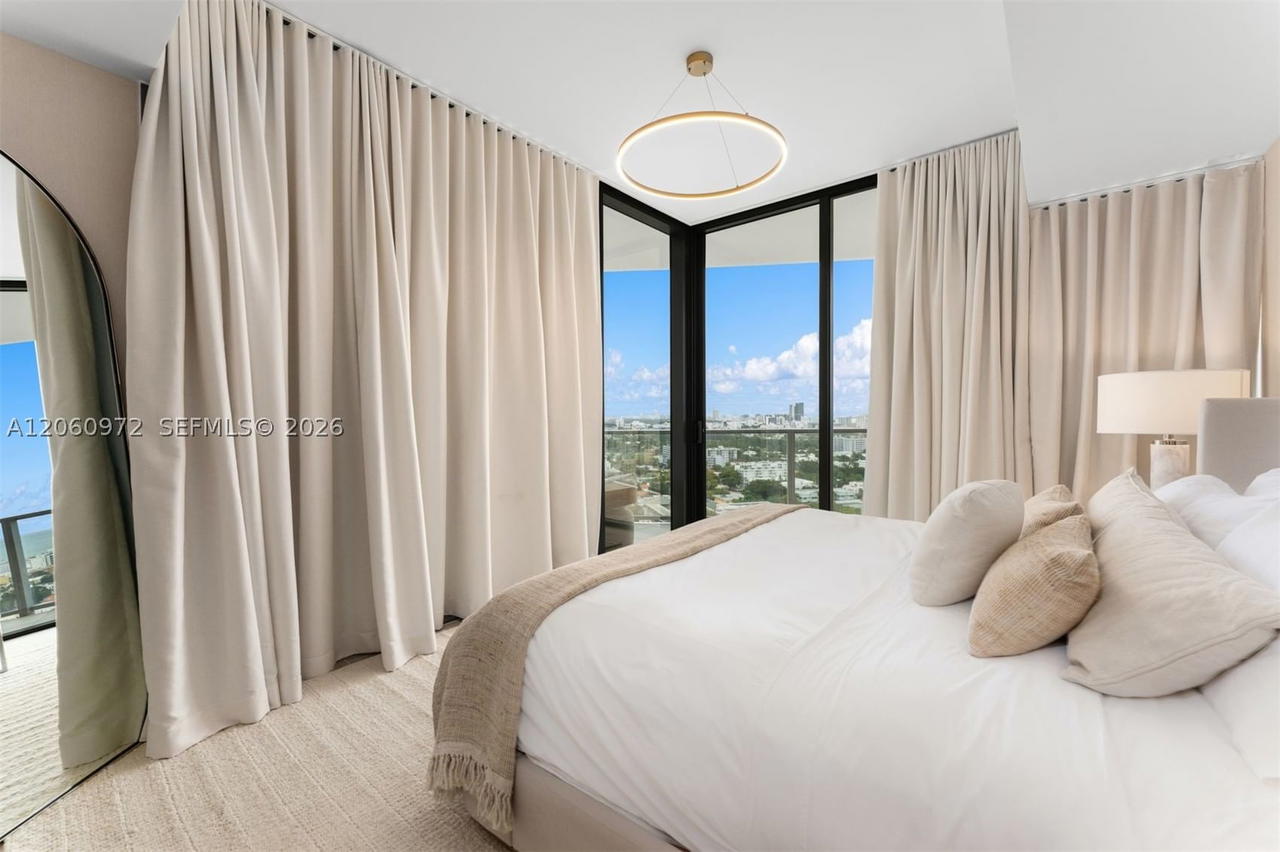Real estate property located at 500 Alton Rd #2105, Miami-dade, Five Park, Miami Beach, FL