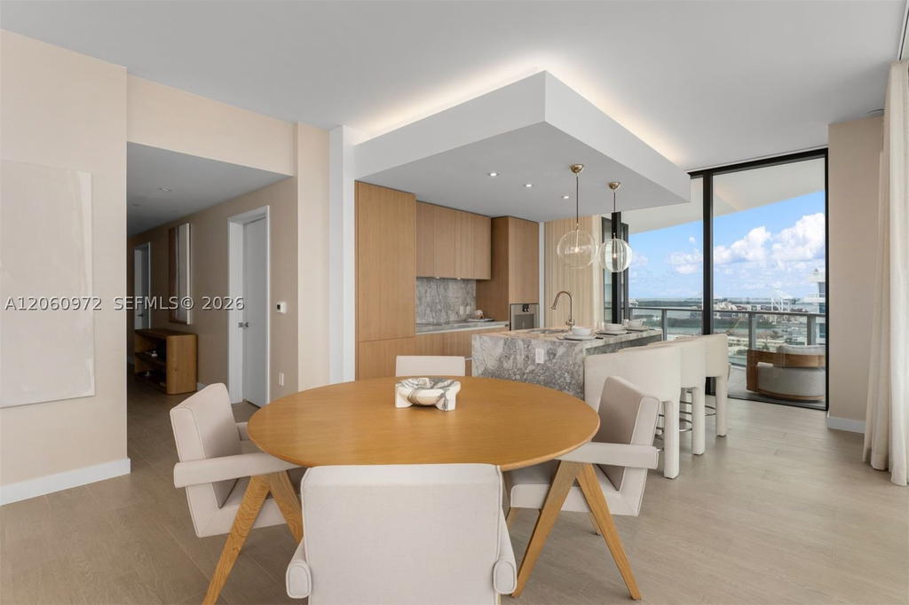 Real estate property located at 500 Alton Rd #2105, Miami-dade, Five Park, Miami Beach, FL