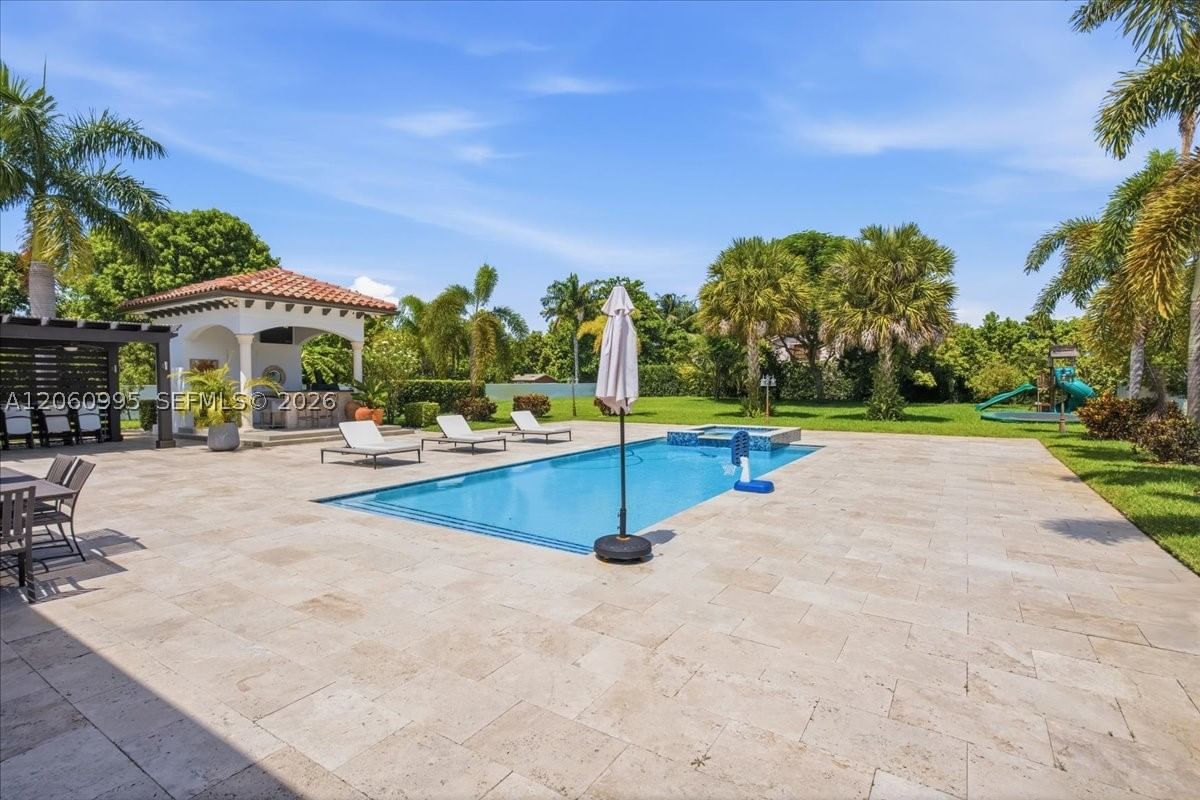 Real estate property located at 331 124th Ave, Miami-dade, Sweetwater Estates Sub, Miami, FL