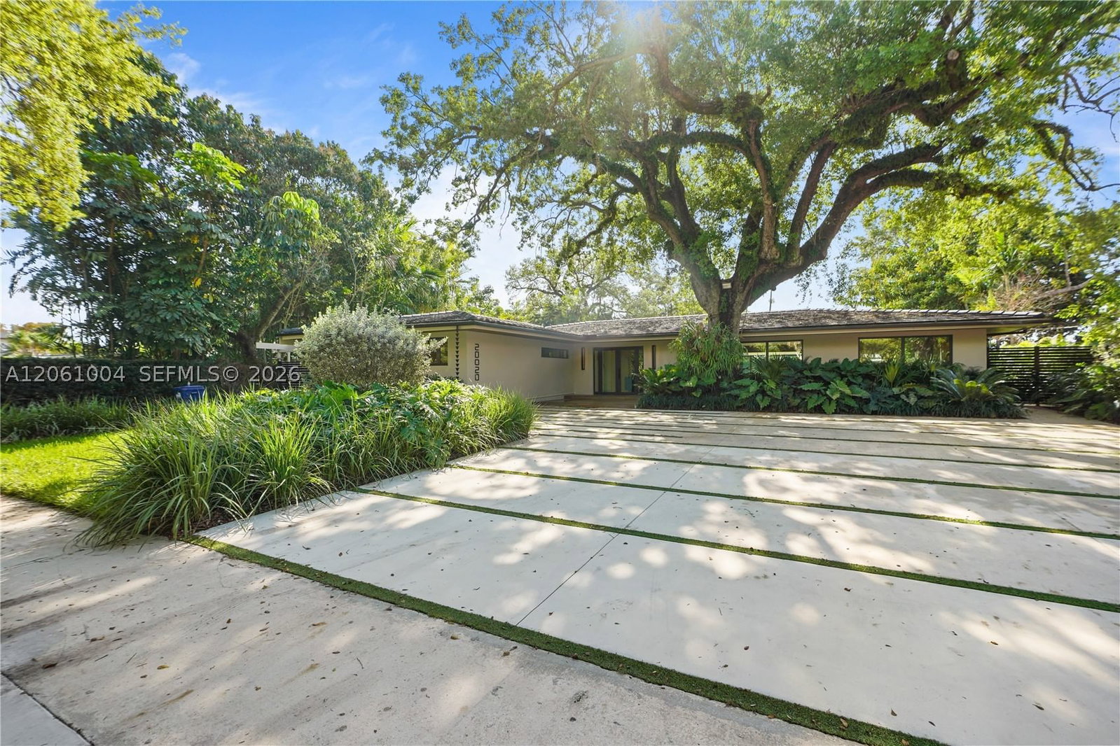 Real estate property located at 20020 21st Ct, Miami-dade, Oak Forest, Miami, FL