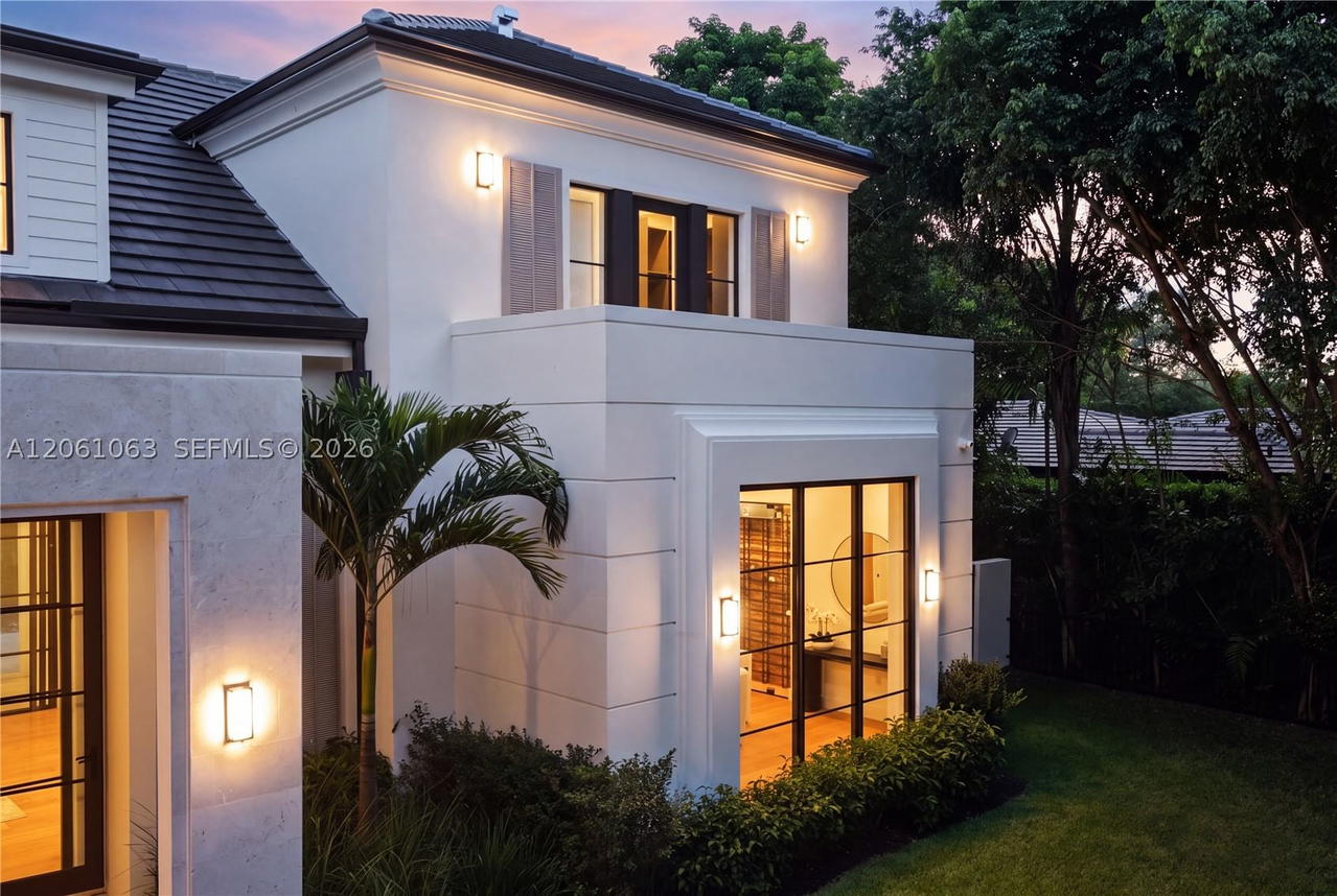 Real estate property located at 1220 Alhambra Cir, Miami-dade, Coral Waterway, Coral Gables, FL
