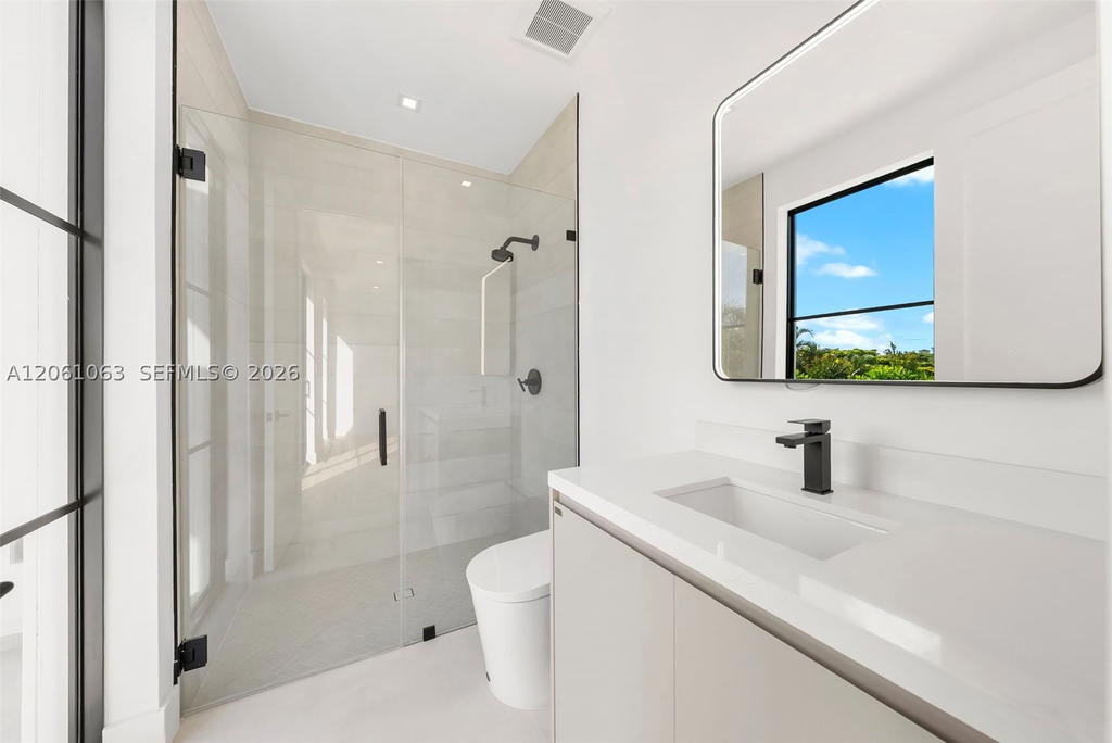 Real estate property located at 1220 Alhambra Cir, Miami-dade, Coral Waterway, Coral Gables, FL