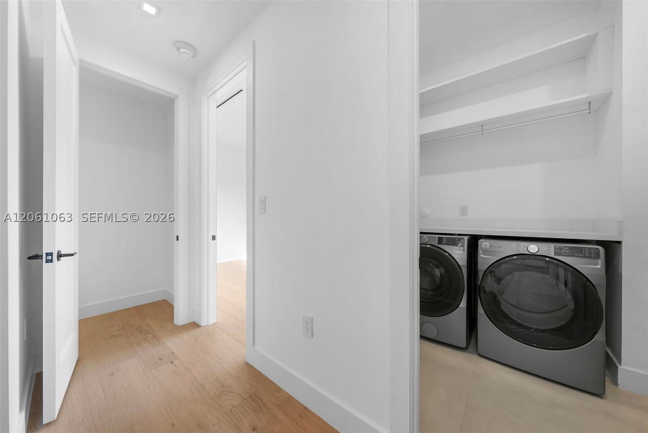 Real estate property located at 1220 Alhambra Cir, Miami-dade, Coral Waterway, Coral Gables, FL
