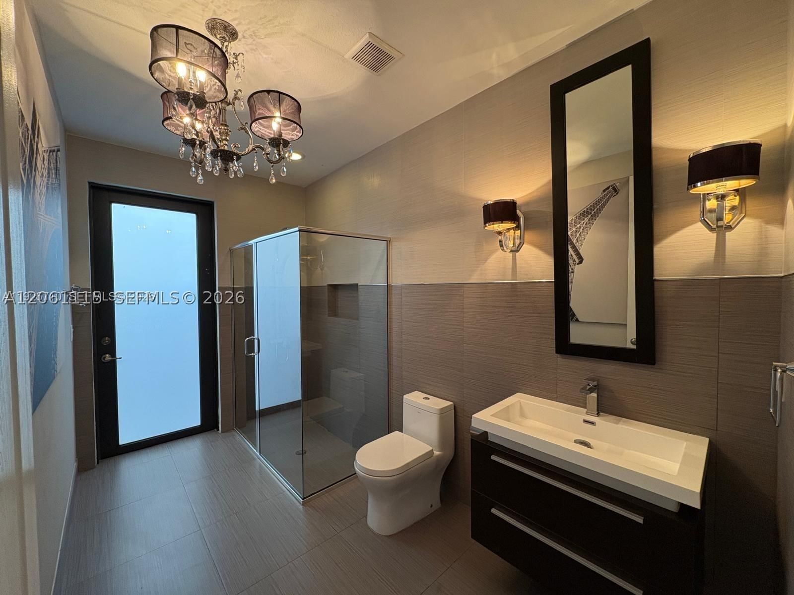 Real estate property located at 8925 99th Ct, Miami-dade, Doral Breeze, Doral, FL