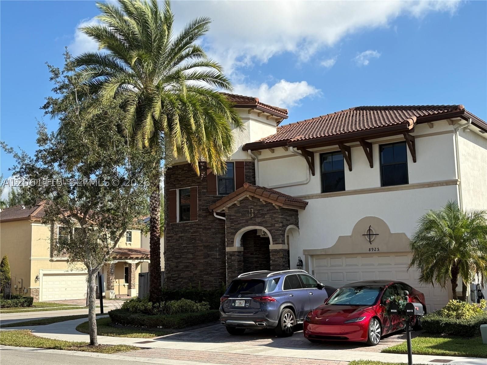 Real estate property located at 8925 99th Ct, Miami-dade, Doral Breeze, Doral, FL