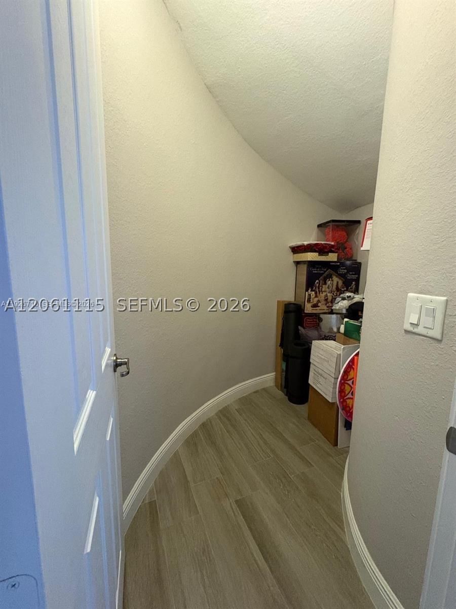 Real estate property located at 8925 99th Ct, Miami-dade, Doral Breeze, Doral, FL