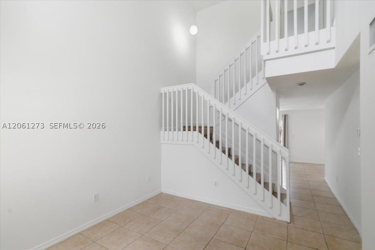 Real estate property located at 7245 173rd Dr #2505, Miami-dade, Bonita Golf View Townvill, Hialeah, FL