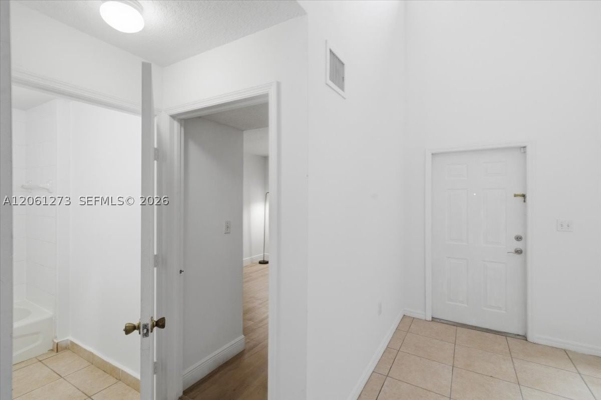 Real estate property located at 7245 173rd Dr #2505, Miami-dade, Bonita Golf View Townvill, Hialeah, FL