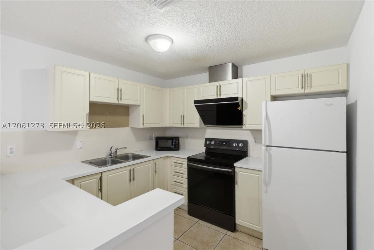 Real estate property located at 7245 173rd Dr #2505, Miami-dade, Bonita Golf View Townvill, Hialeah, FL